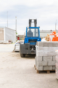 機械設備銷售 建材業(yè)務之外的多元化發(fā)展路徑